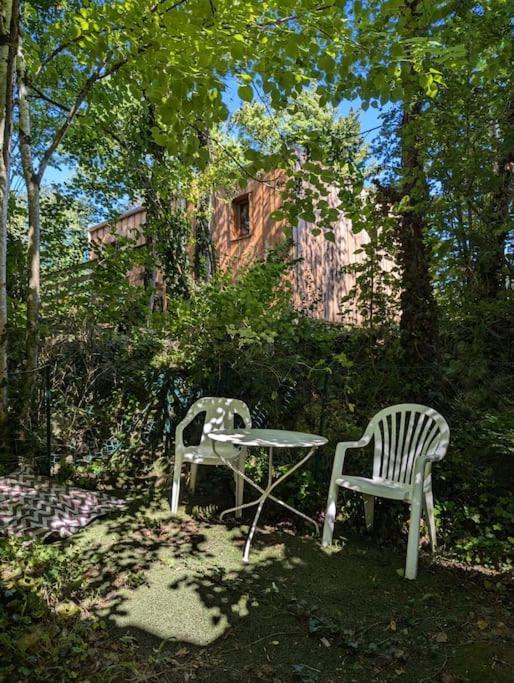 Gite Zen Dans Les Bois Blesignac Exterior foto
